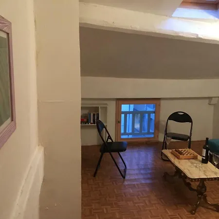 Casa vacanze Entre L'église Et La Place Quillan
