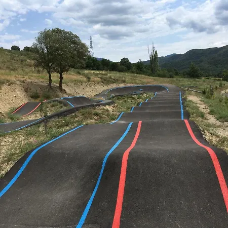Entre L'église Et La Place Сasa de vacaciones Quillan