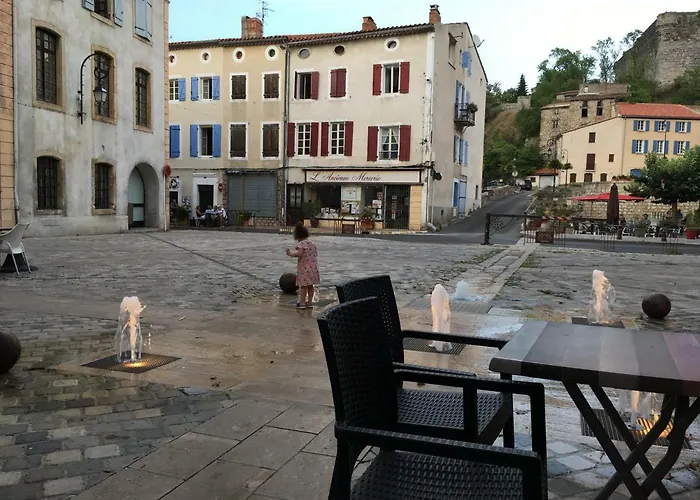 Prázdninový dům Entre L'eglise Et La Place *